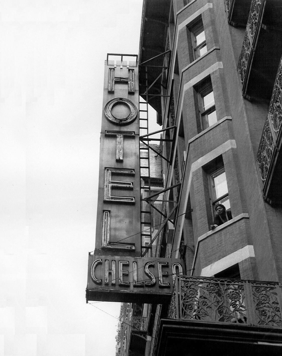 Close up of the hotel&#x27;s facade, 1977. Image via Wikimedia Commons.