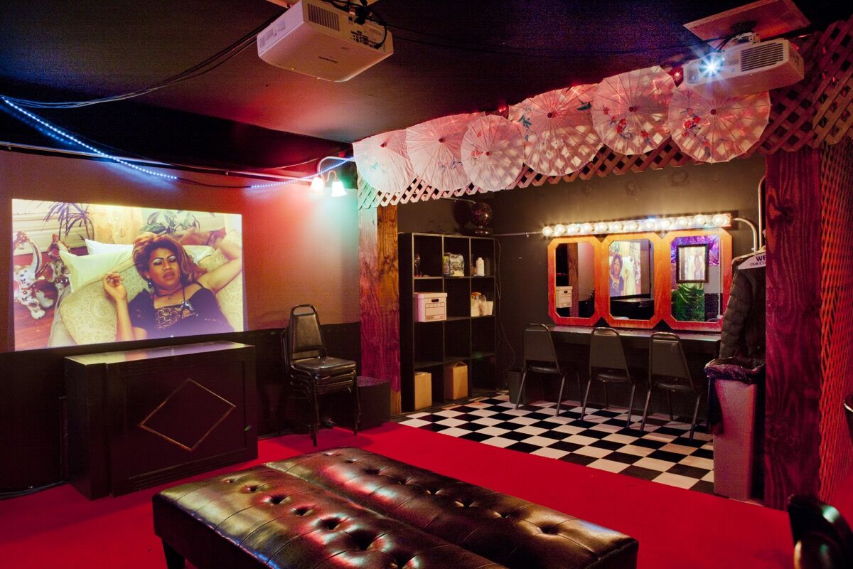 ?resize to=width&src=https%3A%2F%2Fartsy media uploads.s3.amazonaws.com%2FZGV 3AAJl7DyRGQwwe1OIw%252F2012Biennial 01%2Bcopy