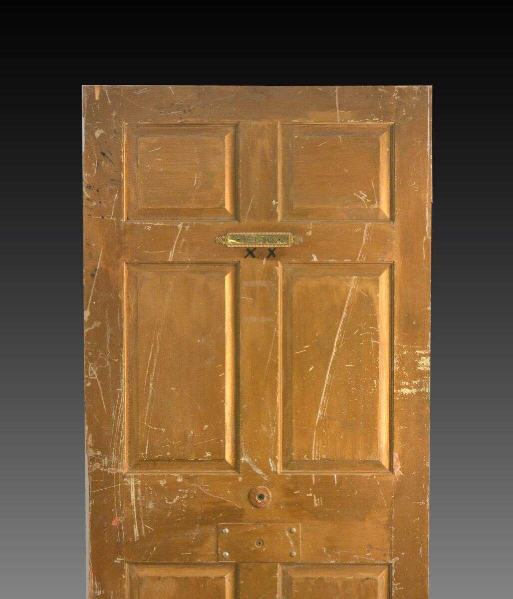 Tennessee Williams’s door at the Chelsea Hotel. Courtesy of Guernsey’s.