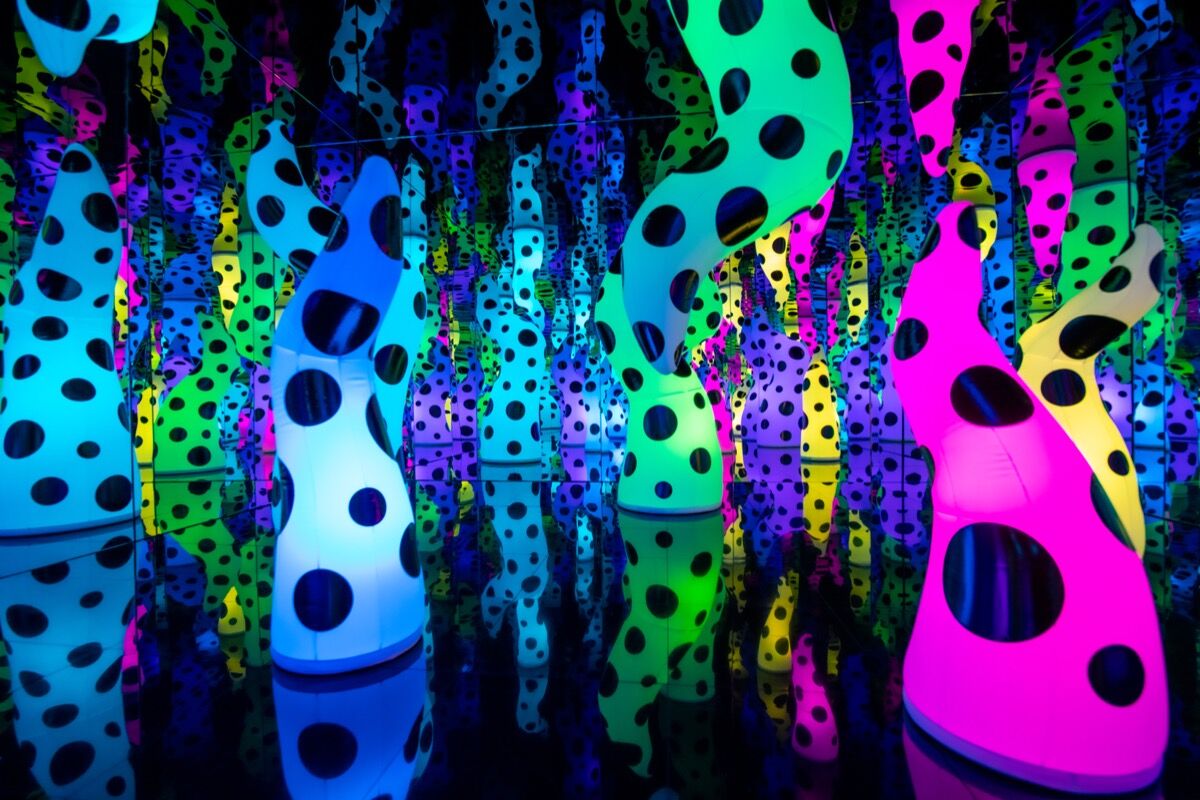 Yayoi Kusama, LOVE IS CALLING , 2013. Photo by Ernesto Galan. © Yayoi Kusama. Courtesy of David Zwirner, New York; Ota Fine Arts, Tokyo/Singapore/Shanghai; Victoria Miro, London/Venice. 