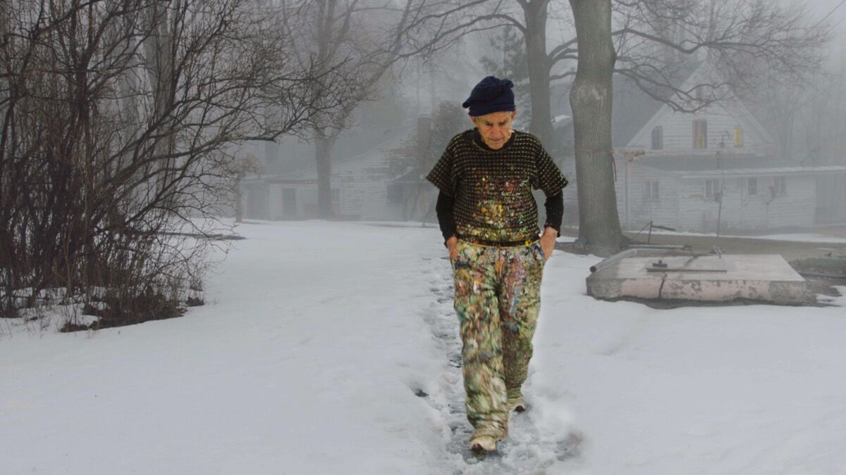 Still from The Price of Everything (2018), featuring Larry Poons. Courtesy of HBO. 