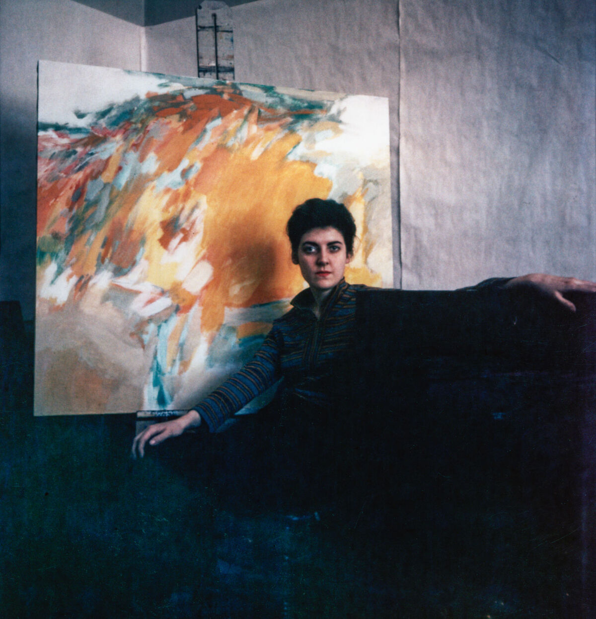 Sheila Hicks with painting at Yale Art School, 1958. Photo by Ernest Boyer.