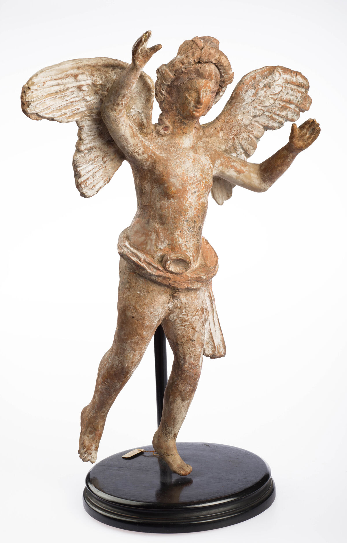 Estatuilla del dios Eros, Período helenístico tardío, siglo II a. C.  Foto de Ardon Bar-Hama.  Cortesía del Museo Freud de Londres.