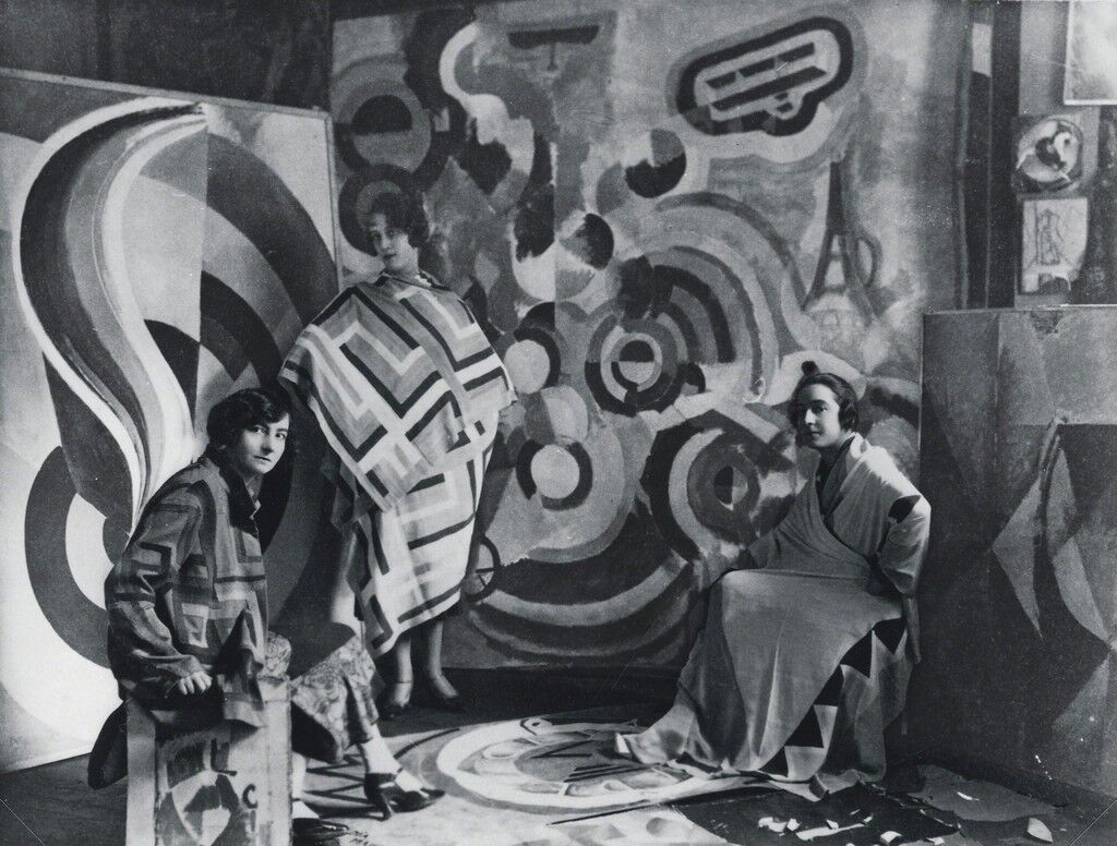 Sonia Delaunay and two friends in Robert Delaunay&#x27;s studio, rue des Grands-Augustins, Paris 1924. Bibliothèque nationale de France, Paris. Courtesy of Tate Modern. 