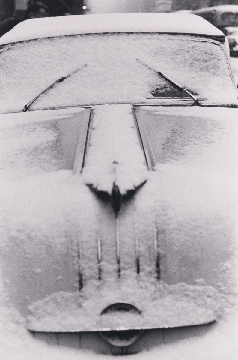 Louis Stettner, Car in Winter, 7th Ave, 1956. Courtesy of the Akron Art Museum.