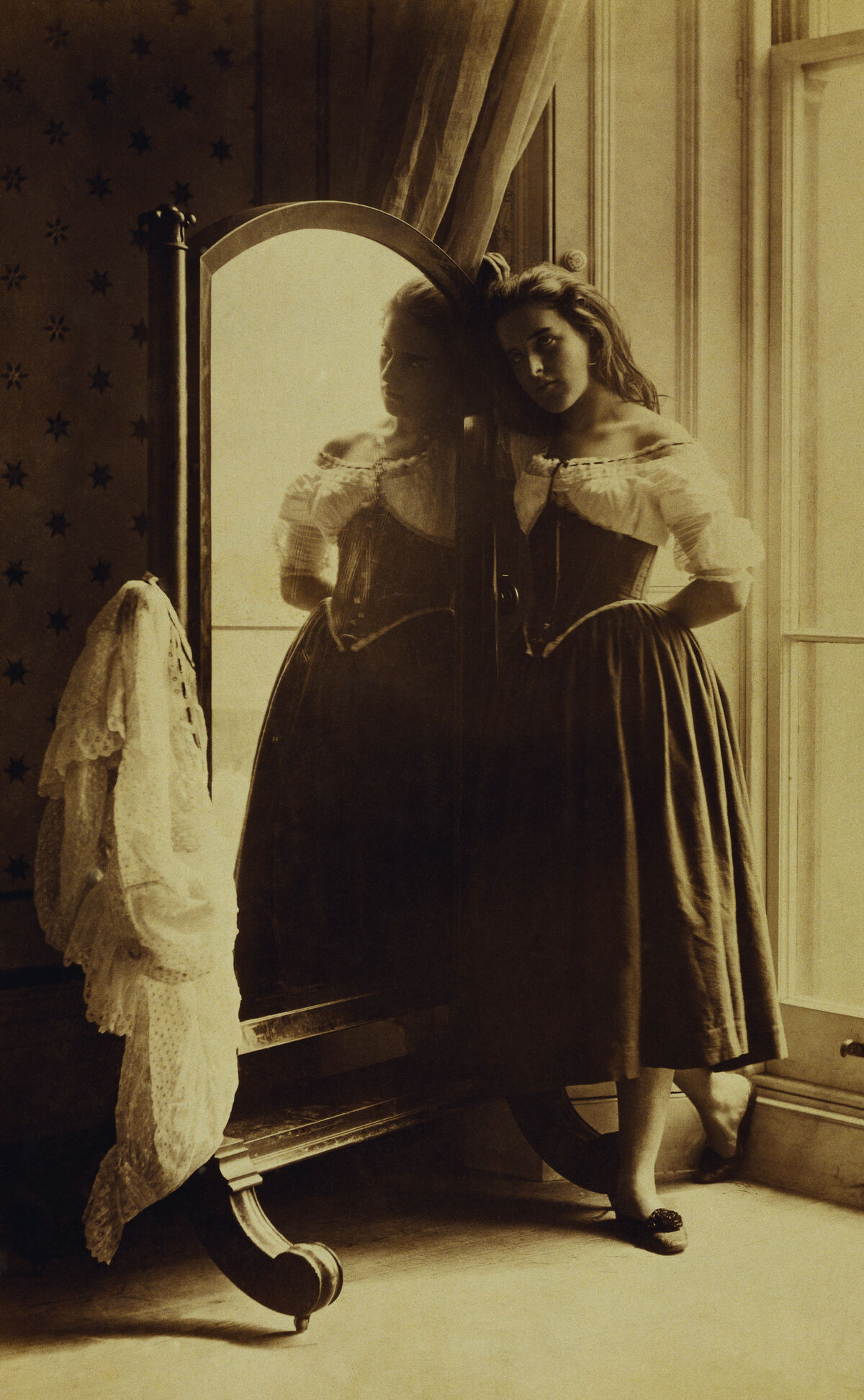 Lady Clementina Hawarden, Woman at a Mirror, 1900. © Historical Picture Archive/CORBIS/Corbis via Getty Images.