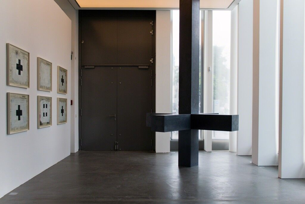 A Century After Malevich Rocked The World Galerie Hans Mayer Celebrates With Robert Longo S Homage To Radical Abstraction Artsy