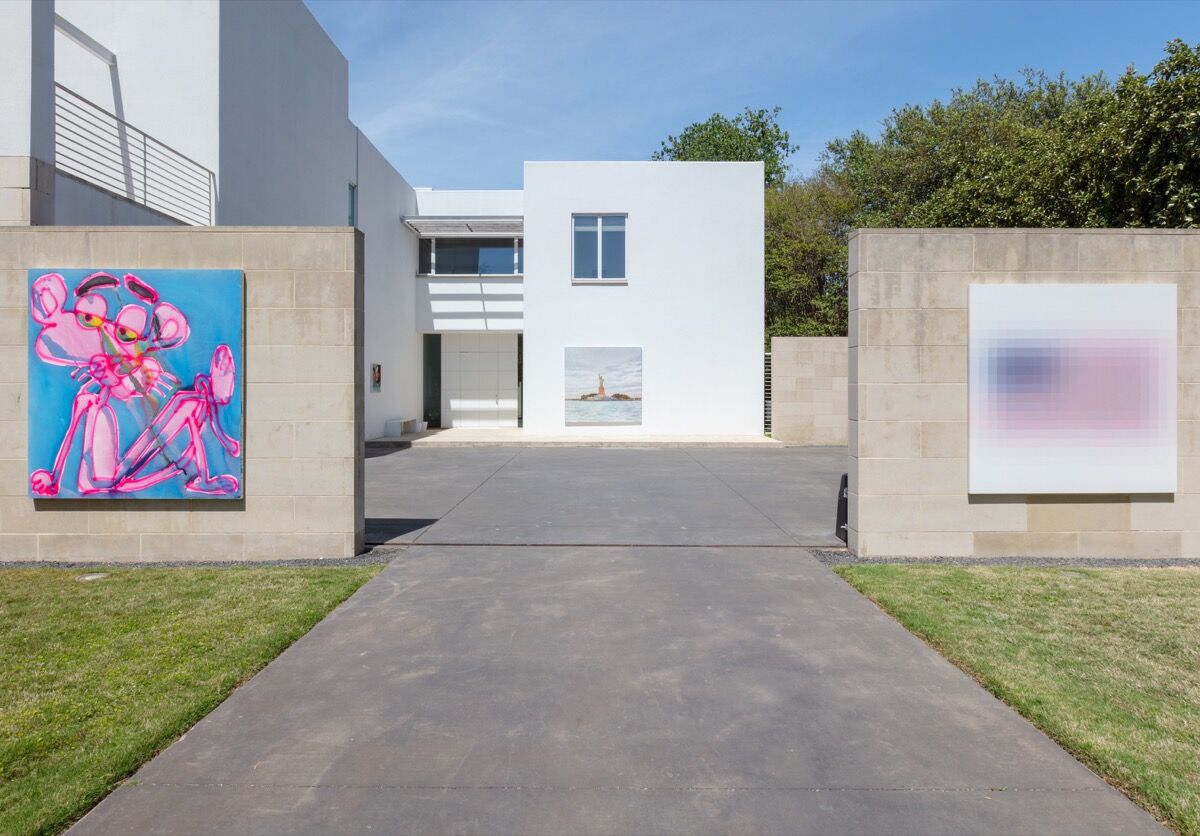 Exterior view of Joe and Kristen Cole’s Dallas home. Photo by Todora Photography.