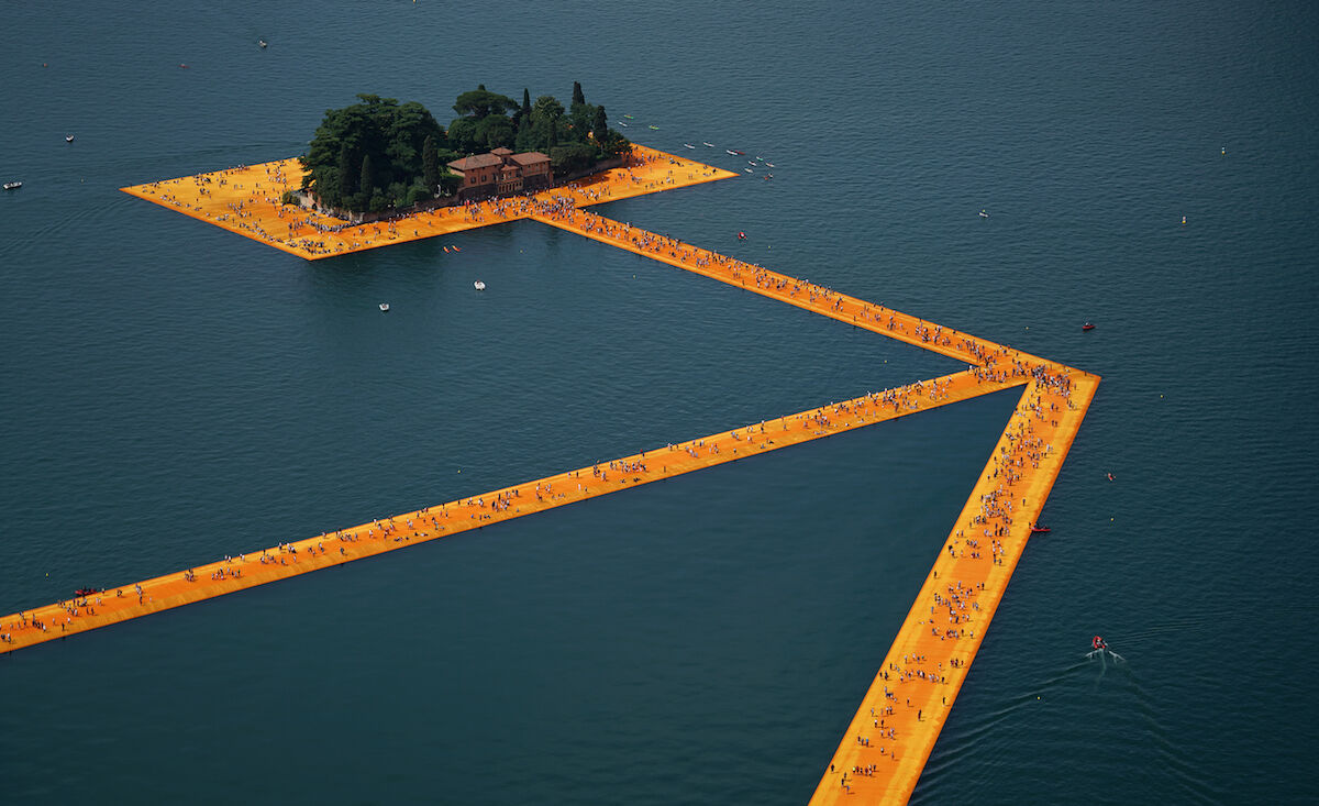 Christo and Jeanne-Claude, The Floating Piers, Lake Iseo, Italy, 2014–16. Photo by Wolfgang Volz. Courtesy and © the artists.