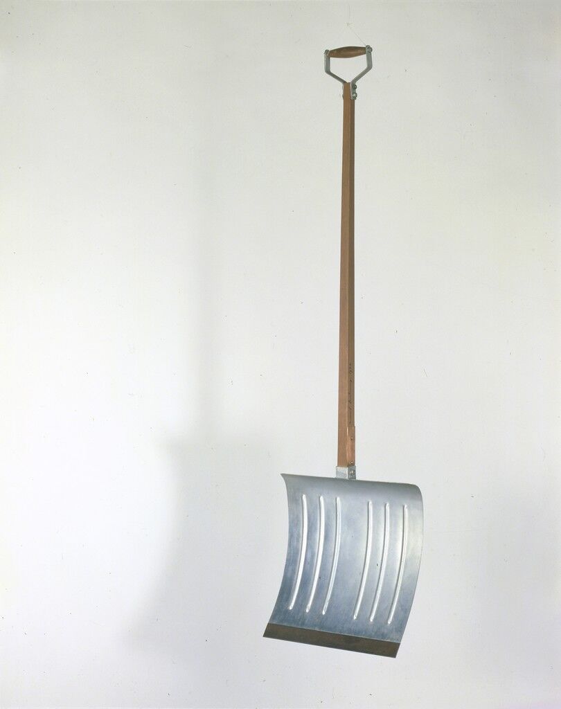 In Advance of the Broken Arm. (The original, lost, was carried out in New York in November 1915. The replica, carried out under the direction of Marcel Duchamp in 1964 by the Gallery Schwarz, Milan, constitues the 4th version.)