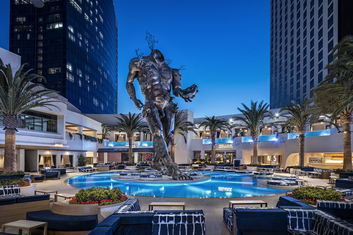 Damien Hirst s 60 Foot Tall Bronze Statue Unveiled at the Damien Hirst s 60 Foot Tall Bronze Statue Unveiled at the