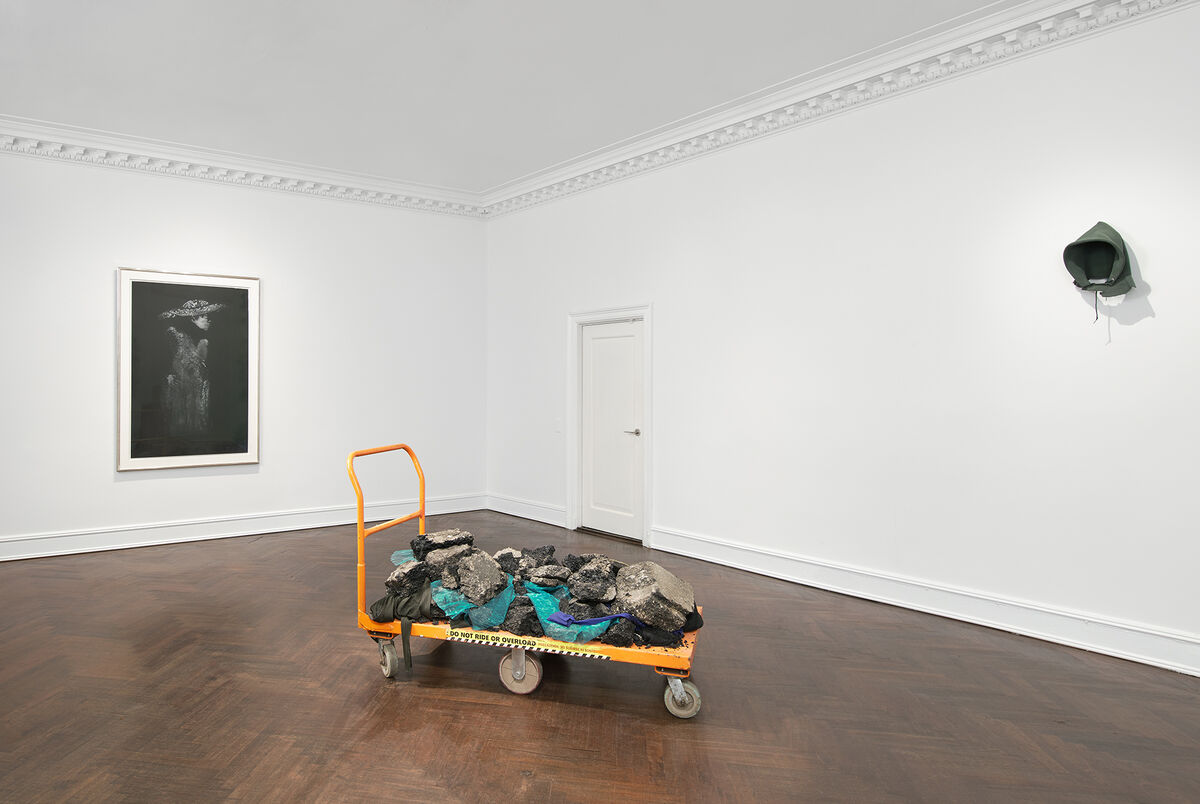 David Hammons’s Eagerly Anticipated Mini-Retrospective Is a Masterpiece