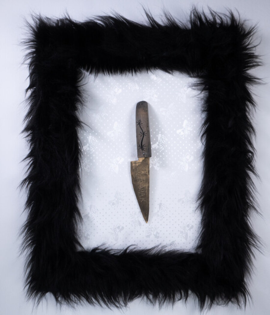 Knife Play (Black 25)