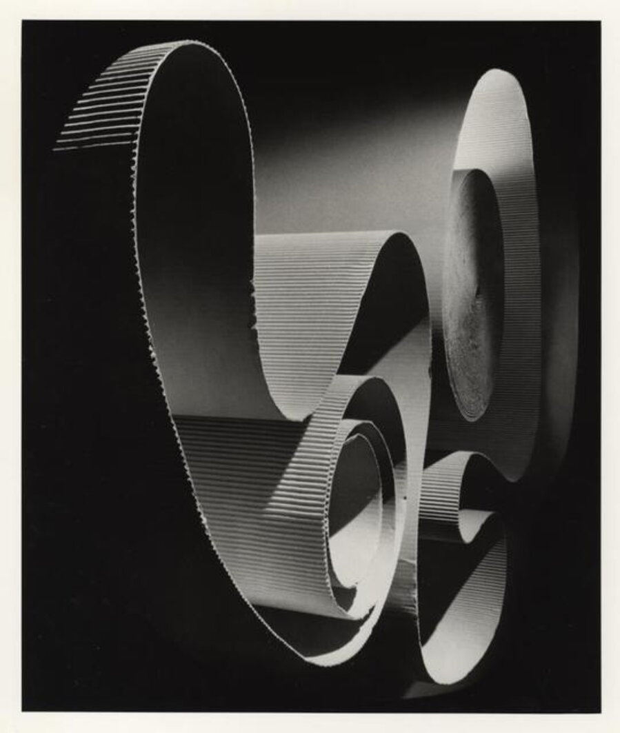 Curvature, London, United Kingdom 1936