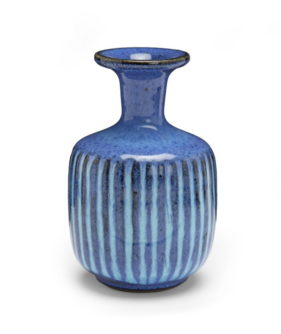 Vase with shouldered and rimmed body