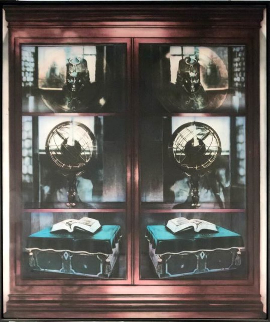 Time and its Incarnations Resolved in the Simulacra of Reflections