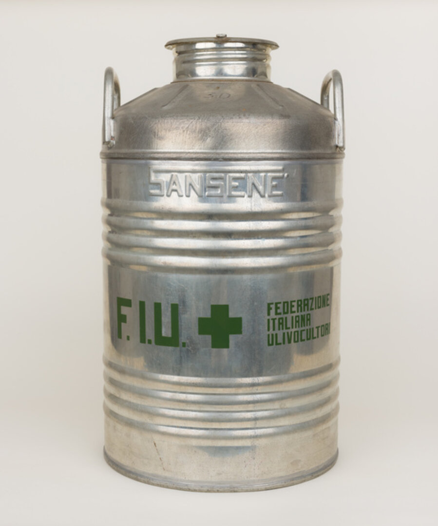 Oil Can F.I.U. (Ölkanne F.I.U.)