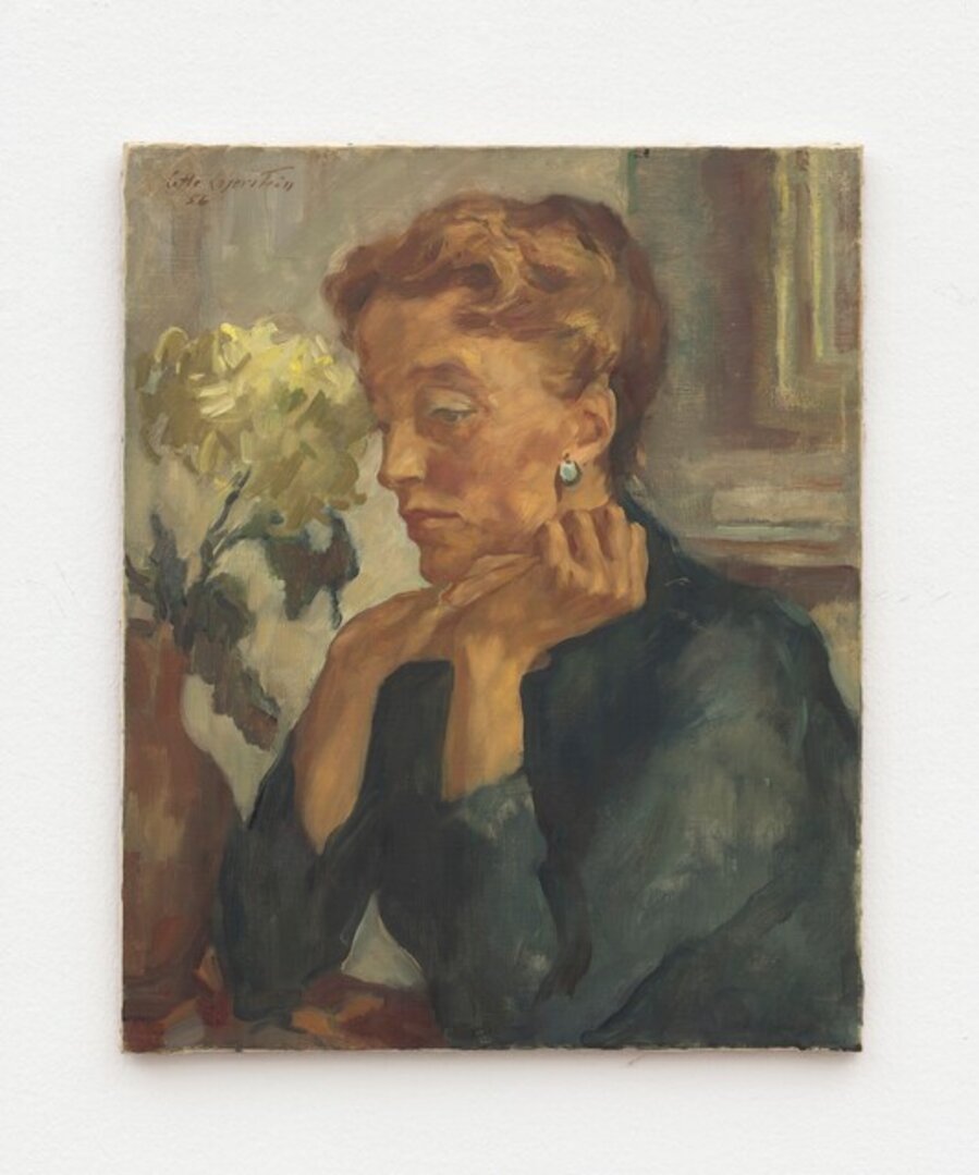 Dame im Dreiviertelprofil mit Chrysantheme (Margarete Jaraczewsky)