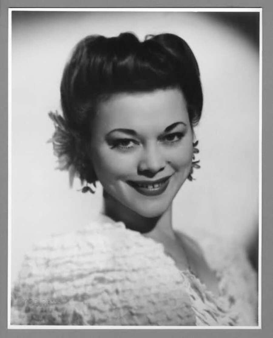 Isabel Rosario Cooper