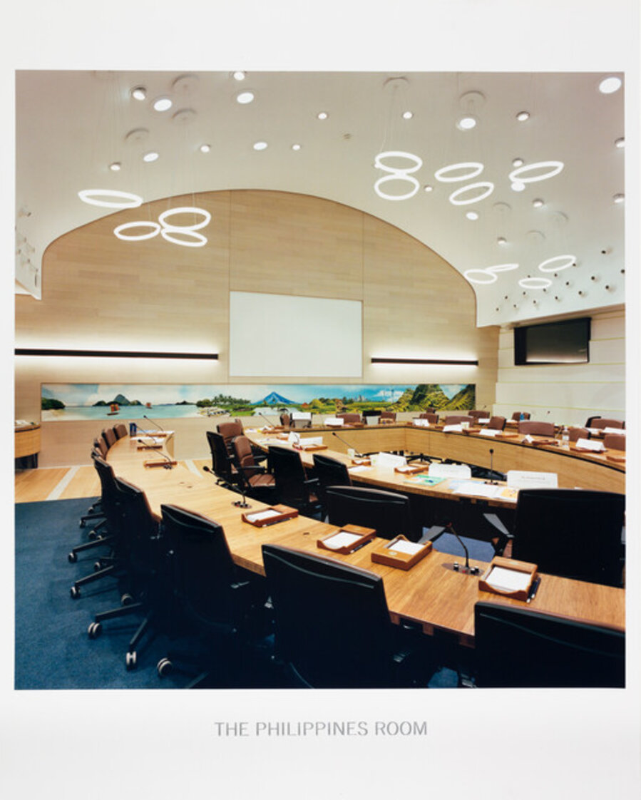 Food and Agriculture Organization of the United Nations, The Philippines Room, from the series Weltraum, Rom