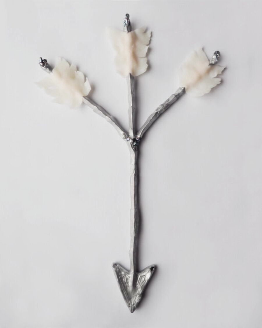Arrow, wind