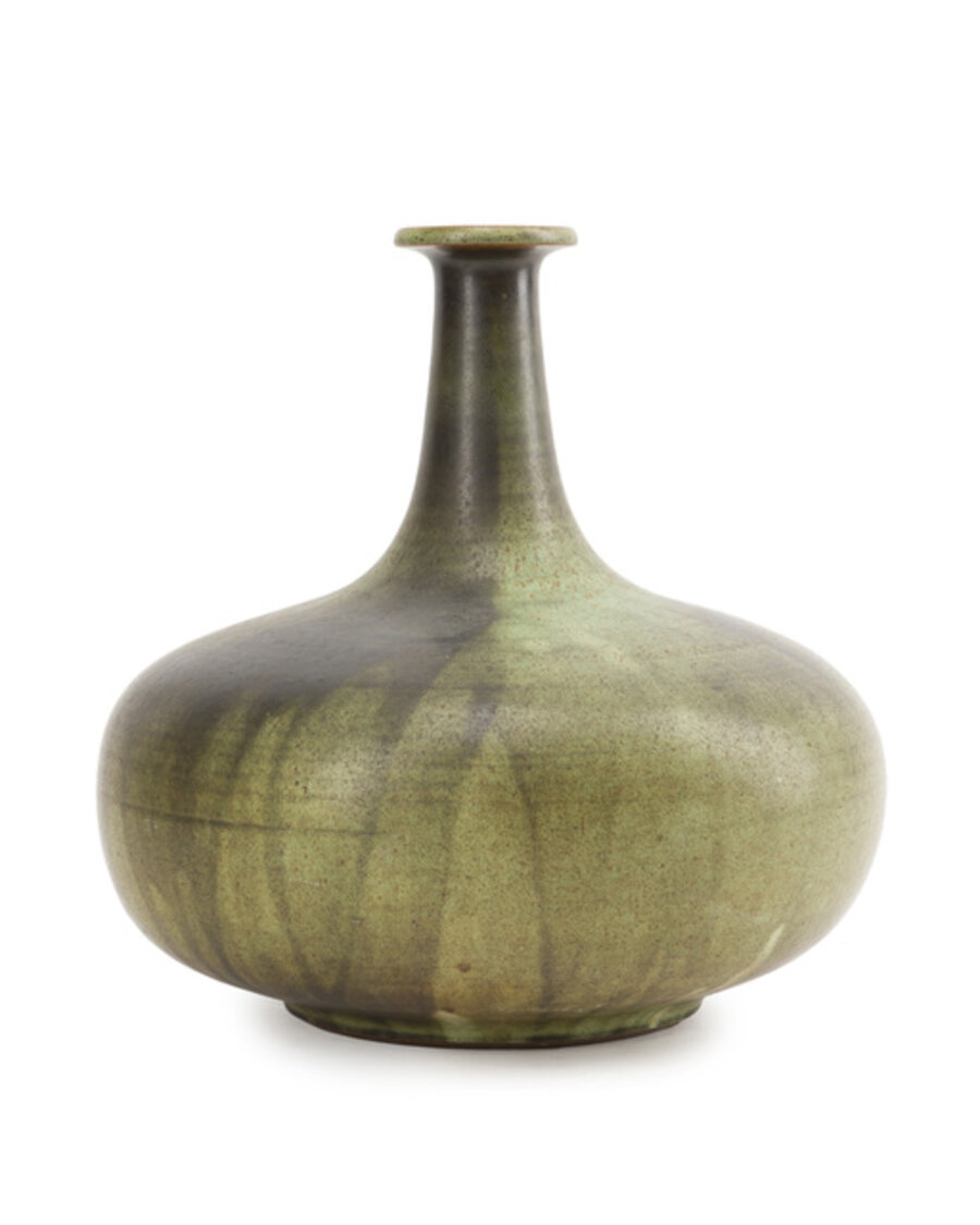 Gourd-shaped vase