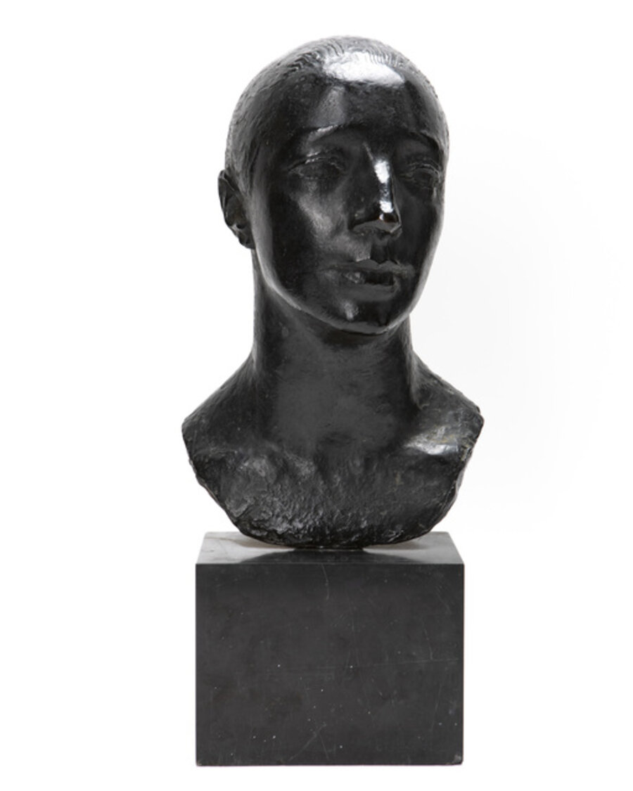 Bust head of a woman
