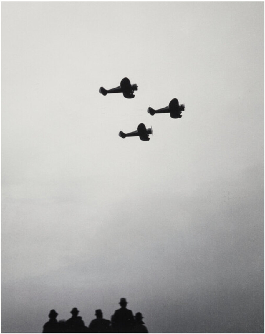 Omen (three planes)