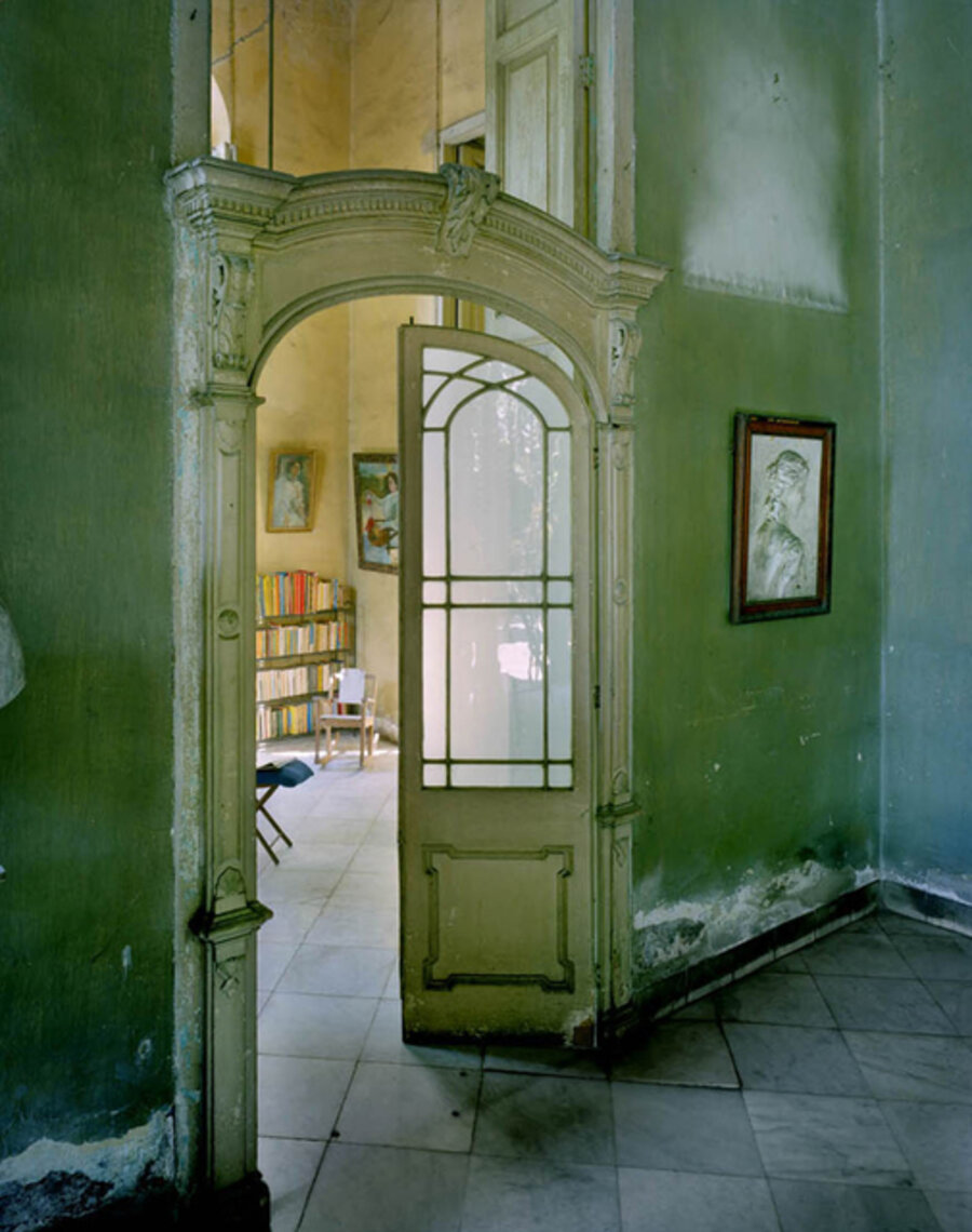 Mercedes Doorway