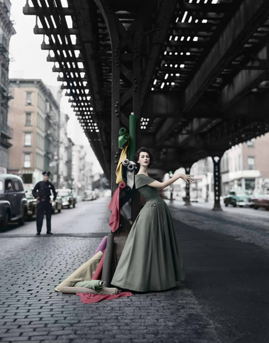 Dovima Under the El, Dior