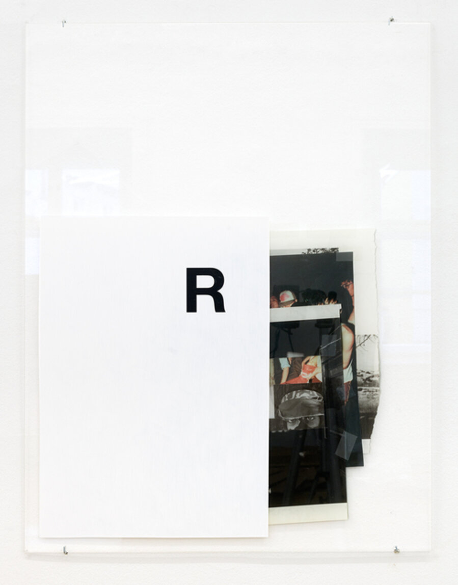 R