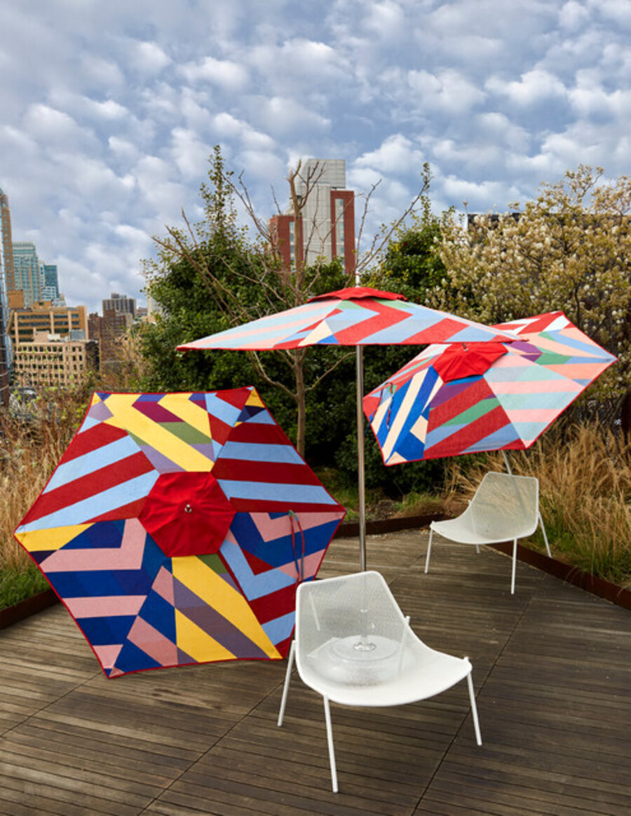 Tuuci Ocean Master 6’ Hexagon Parasol featuring custom Liz Collins x Sunbrella canopy