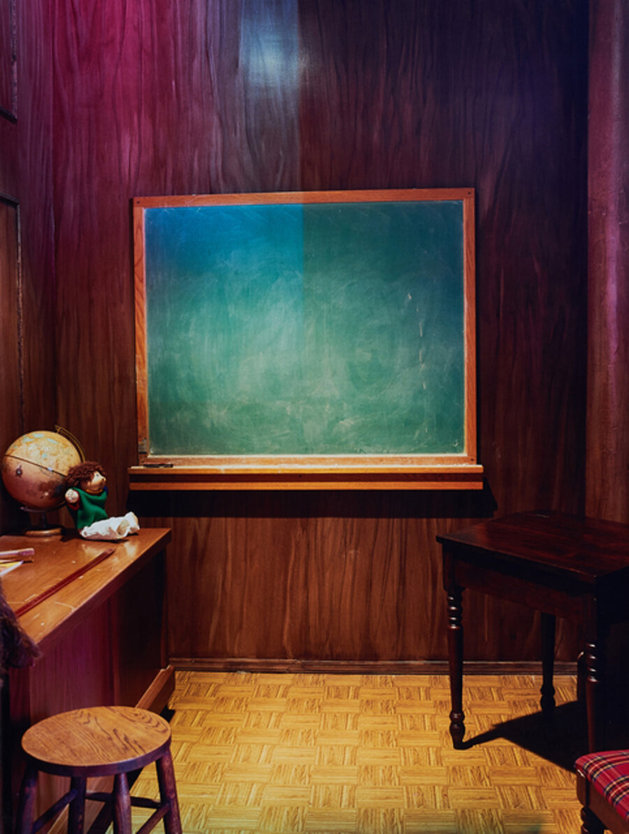 Classroom. From: Reich der Zeichen, Reich der Sinne