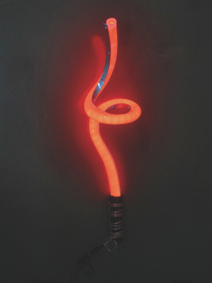 Licht im Griff (Red) - Light in the grip