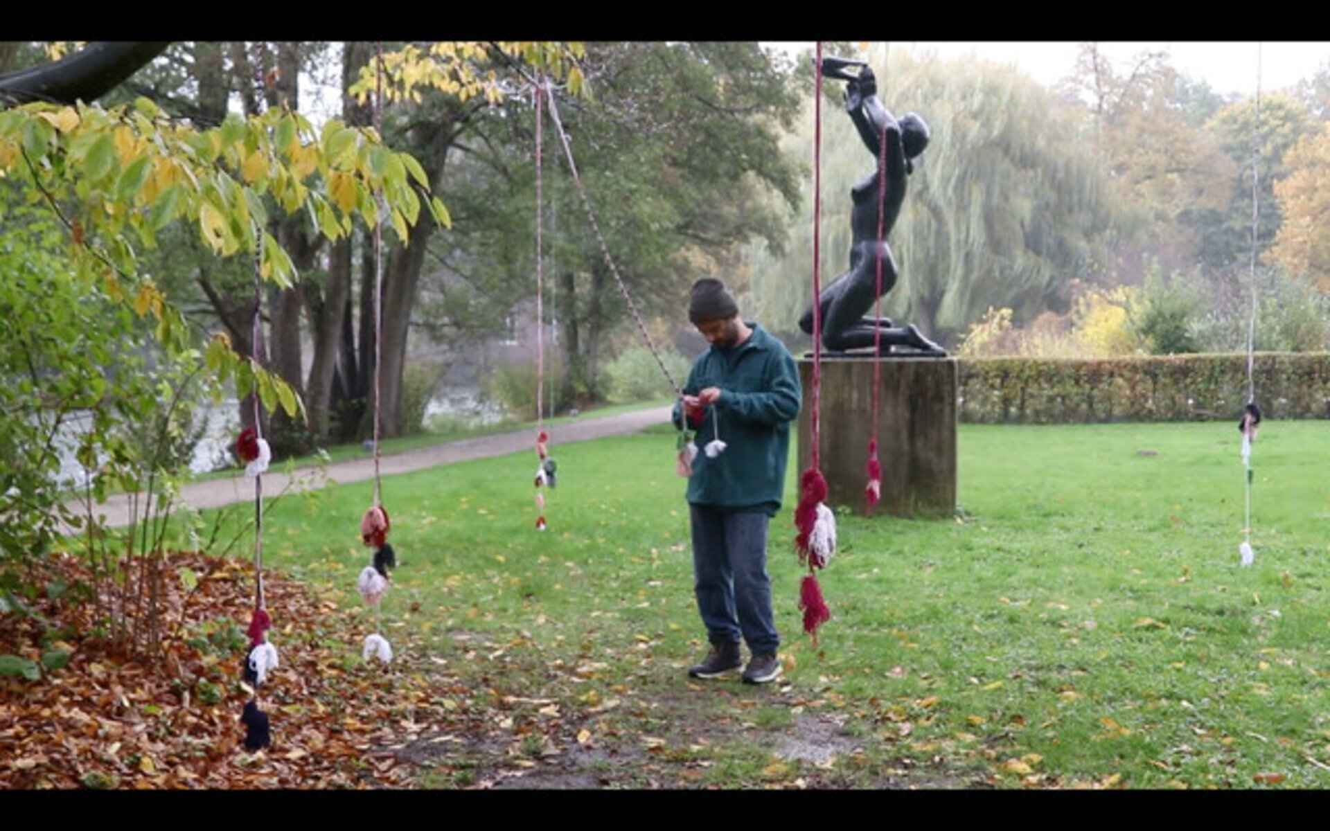 Knotting the rain
