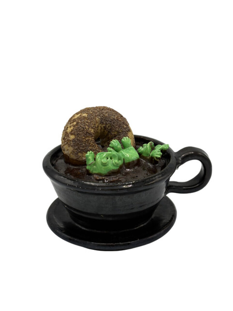 Frog Bagel and Coffee