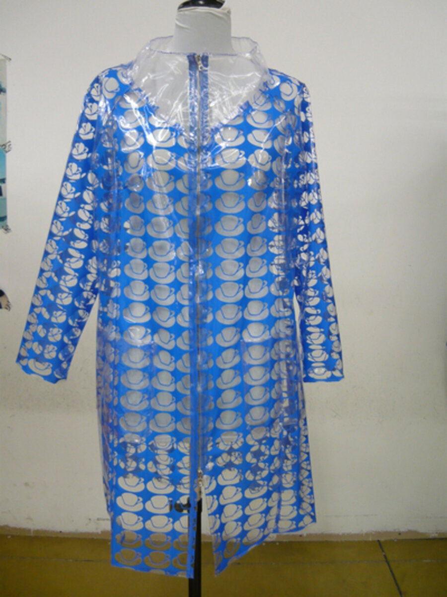 Raincoat blue cups