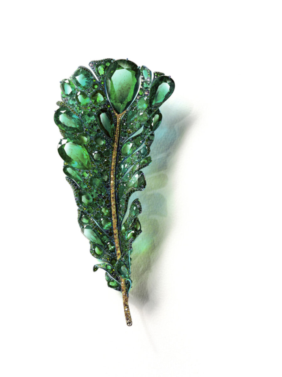 2020 Black Label Masterpiece II Green Plumule Brooch
