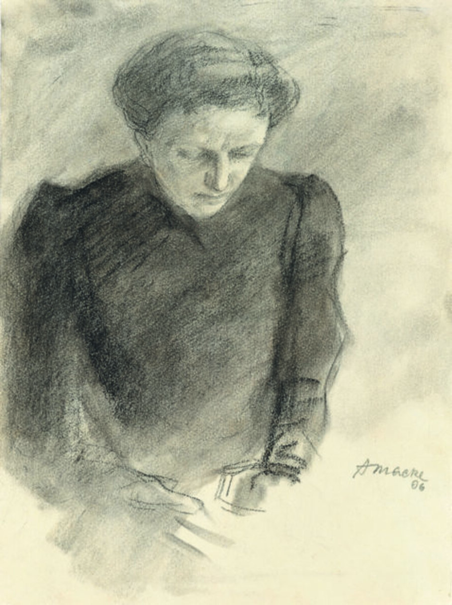 Ottilie Macke mit gesenketm Blick