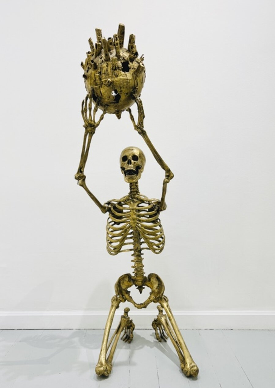 Self Portrait in a Closed Time