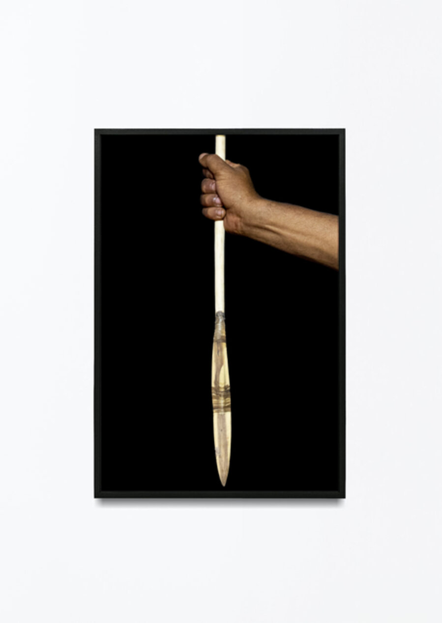 Holding #8 (kulata),