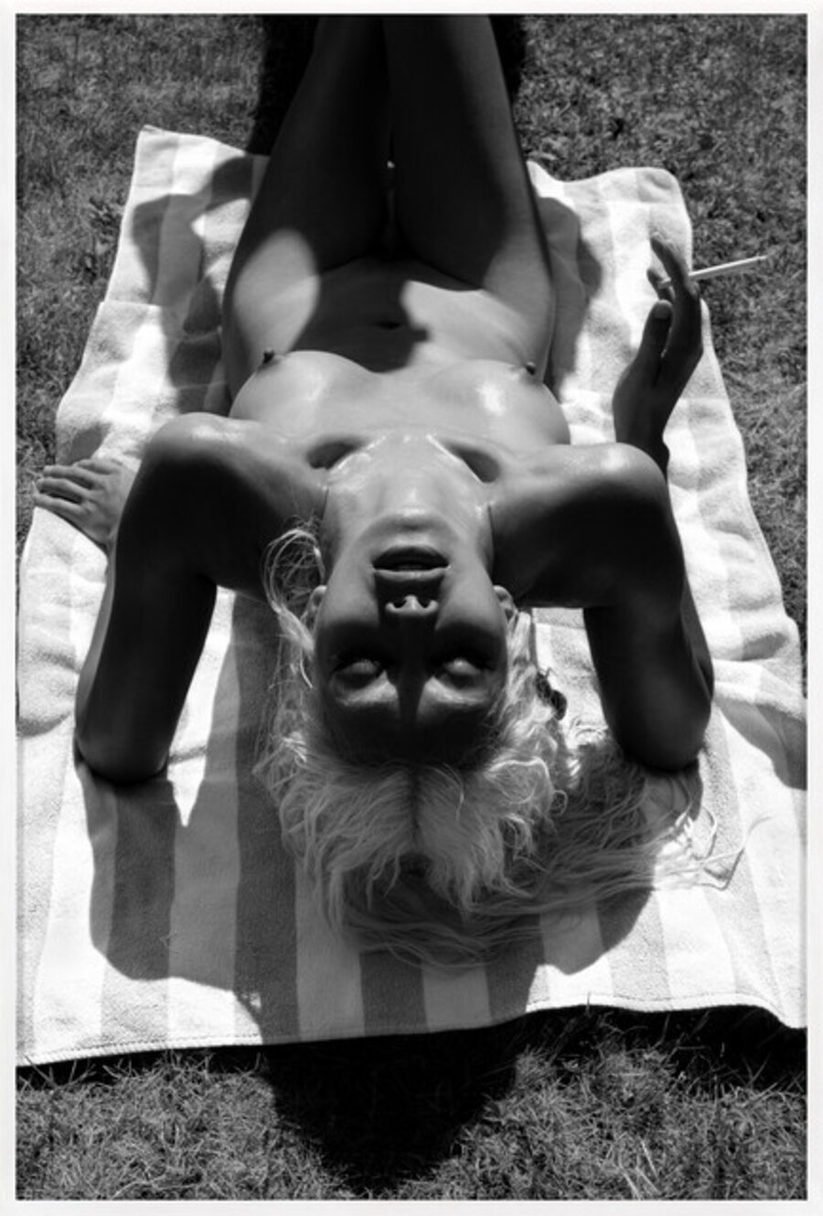 Body En Thrall, Blonde Cigarette