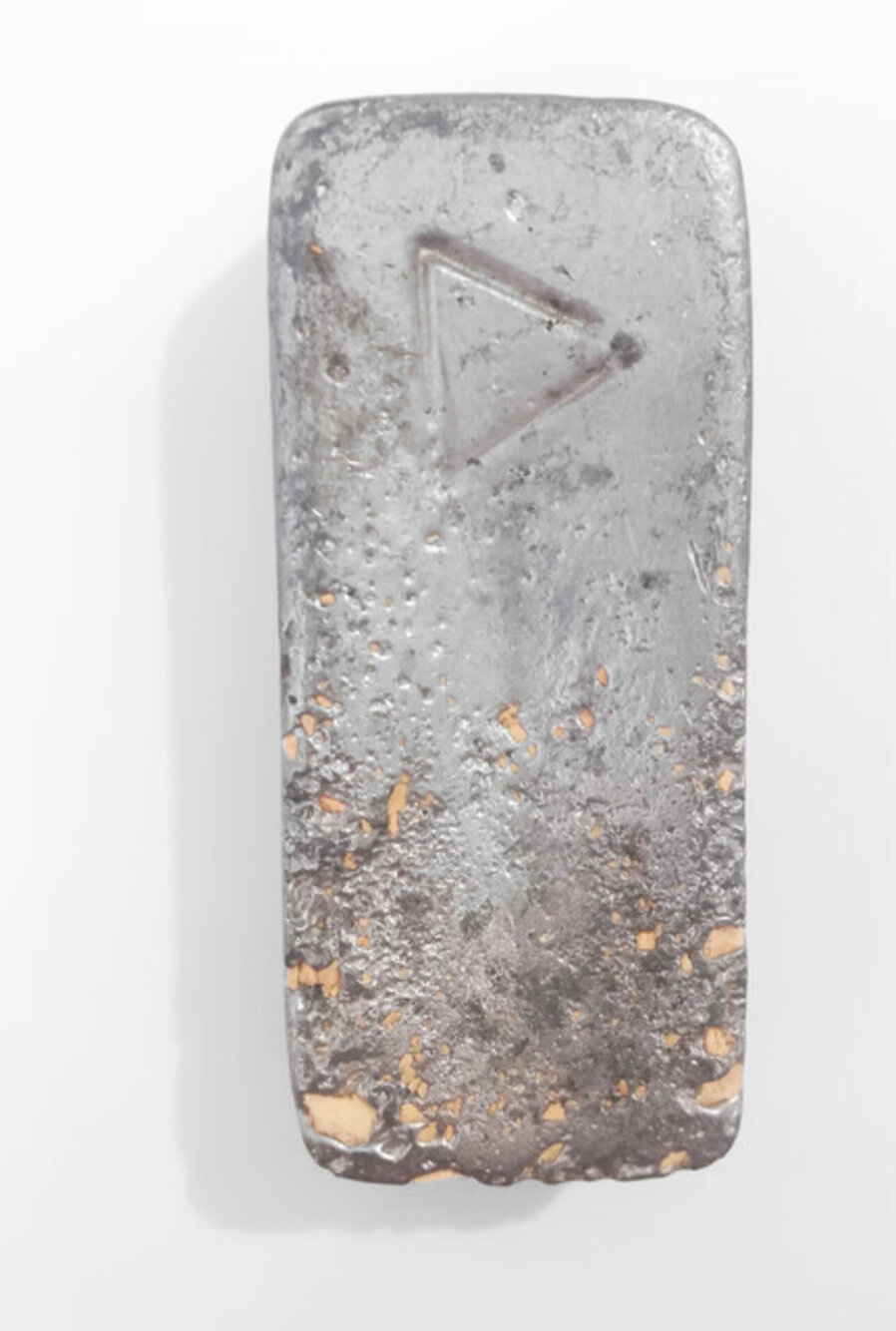 Lingot de plomb et de cendres humaines