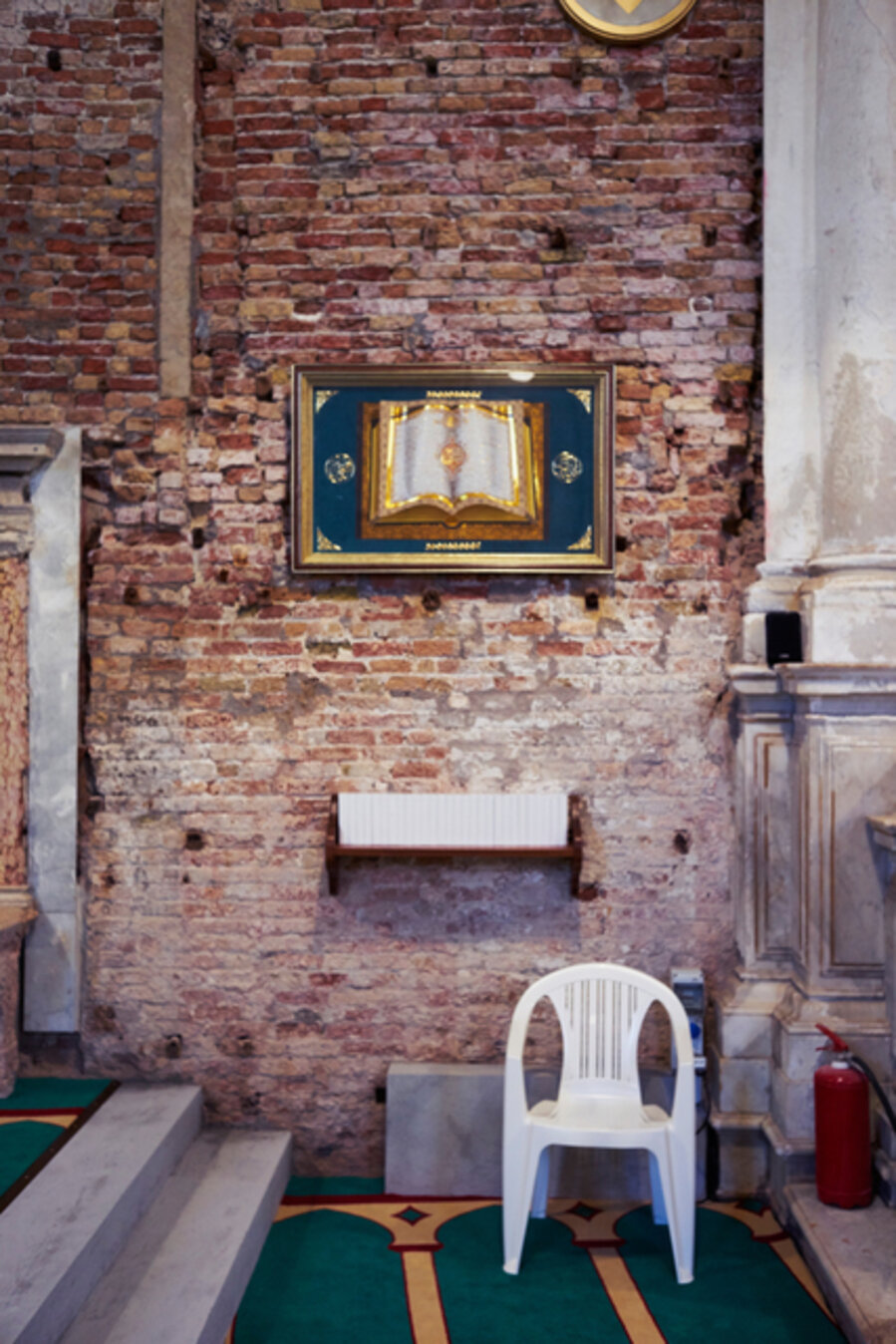 THE MOSQUE: The First Mosque in the Historic City of Venice (Installation view)