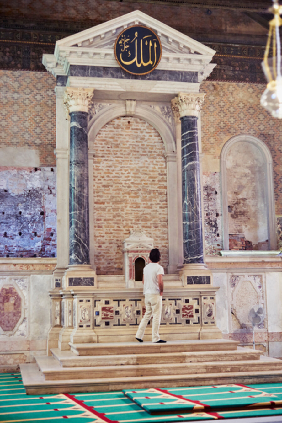 THE MOSQUE: The First Mosque in the Historic City of Venice (Installation view)