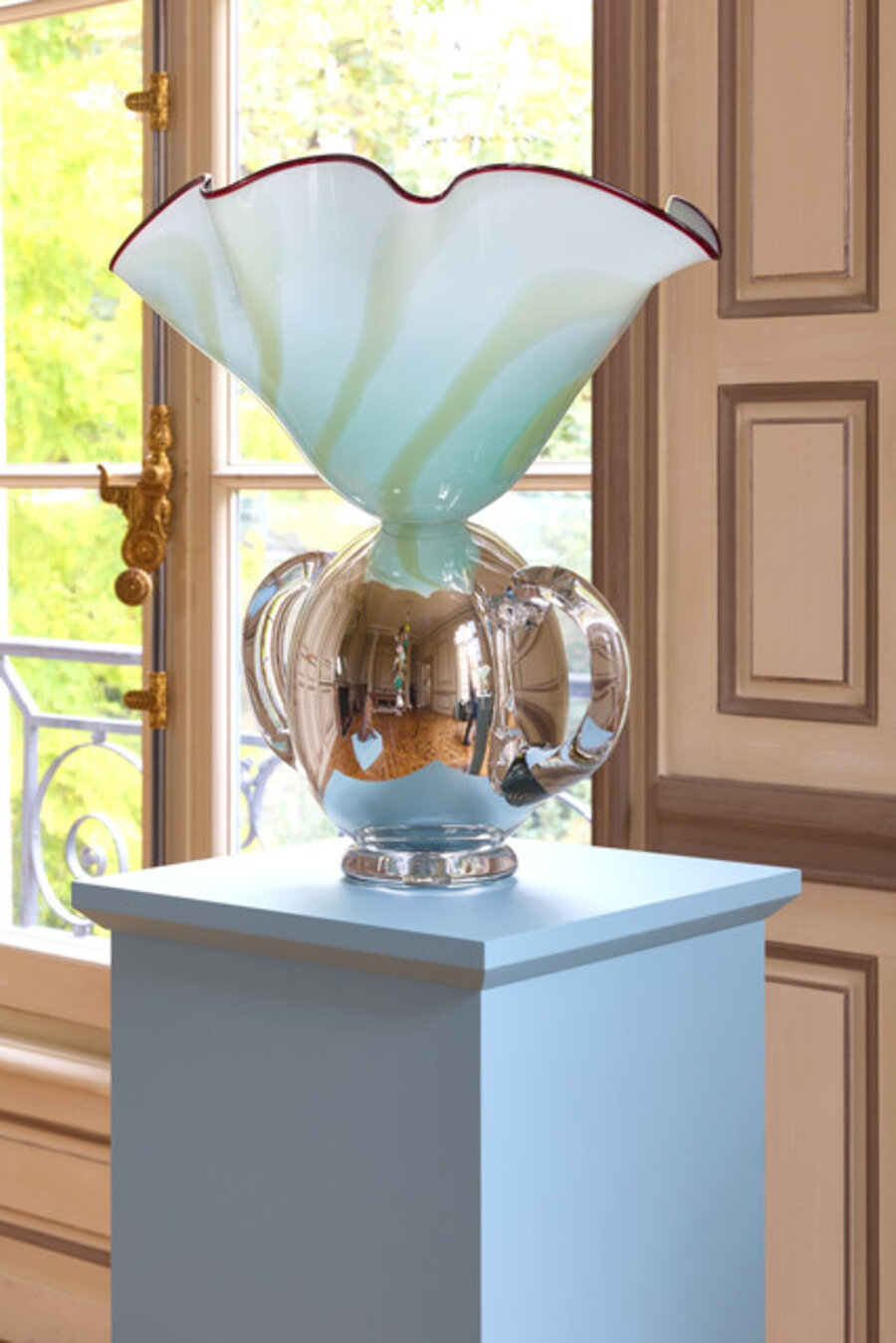 Celadon Ruffle with Dark Red Rim