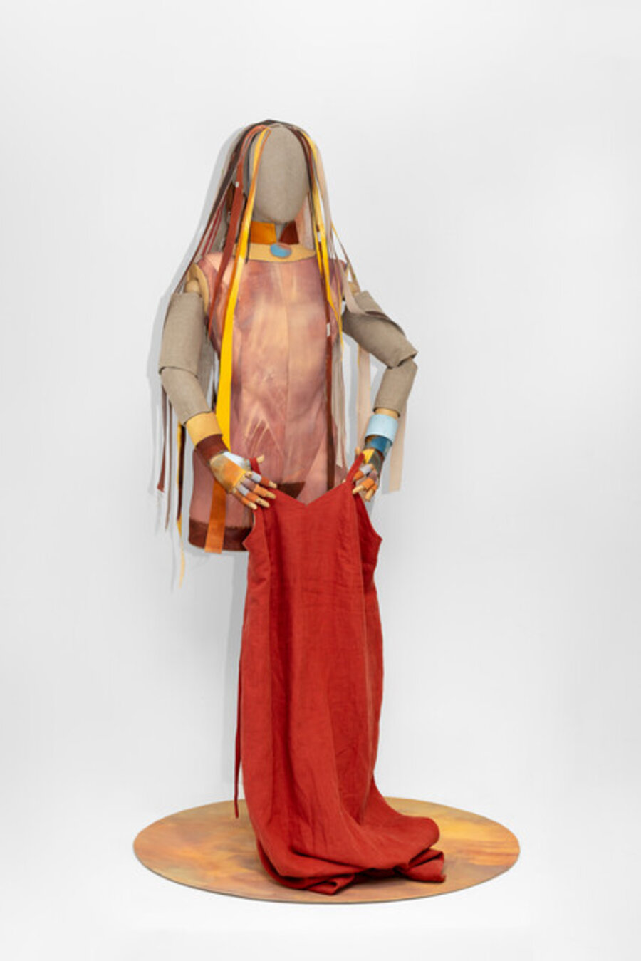 Mannequin Defector