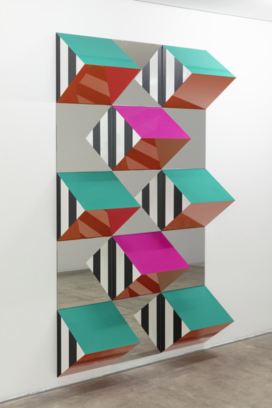 Photo-souvenir: Prisms and Mirrors, high relief - n°XXIII