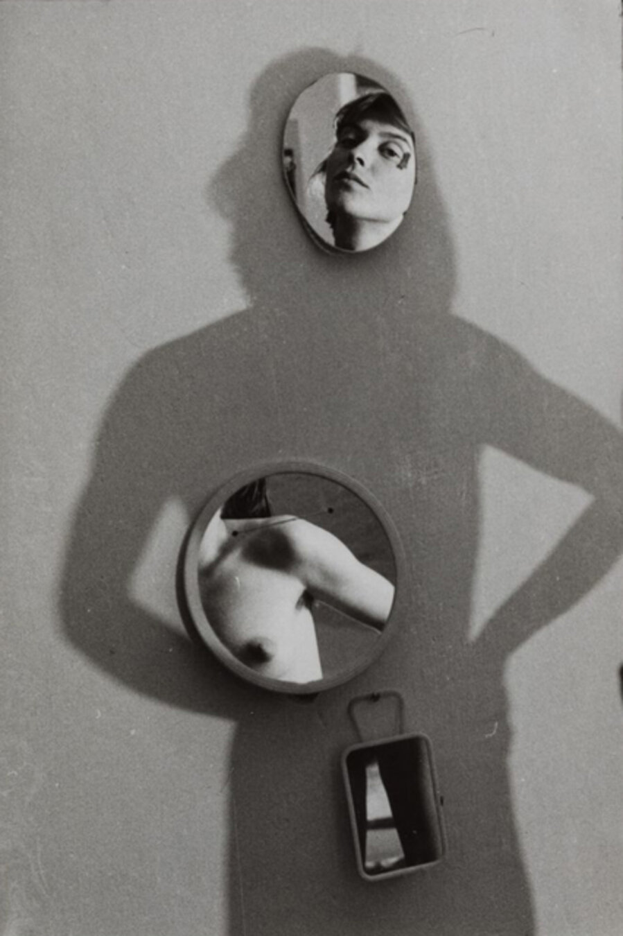 Mirror on the Wall (Tükör a Falon)