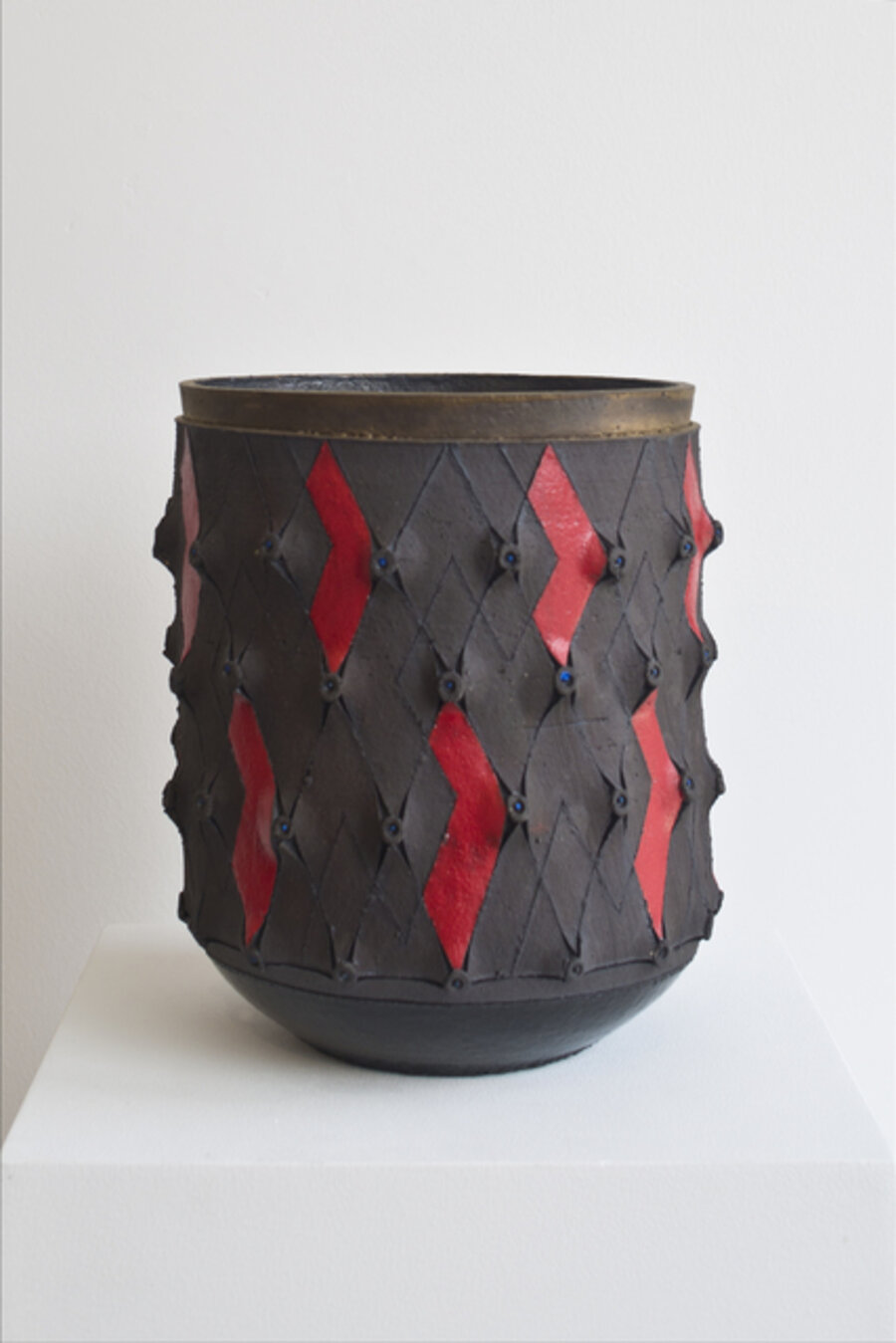 Scarified cylinder vase
